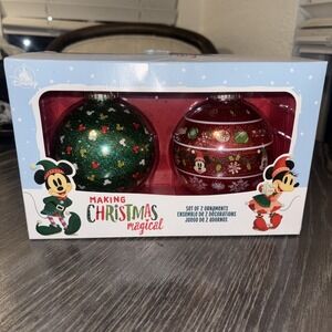 Disney 2pc Mickey Mouse & Friends Mickey Mouse and Minnie Mouse Christmas